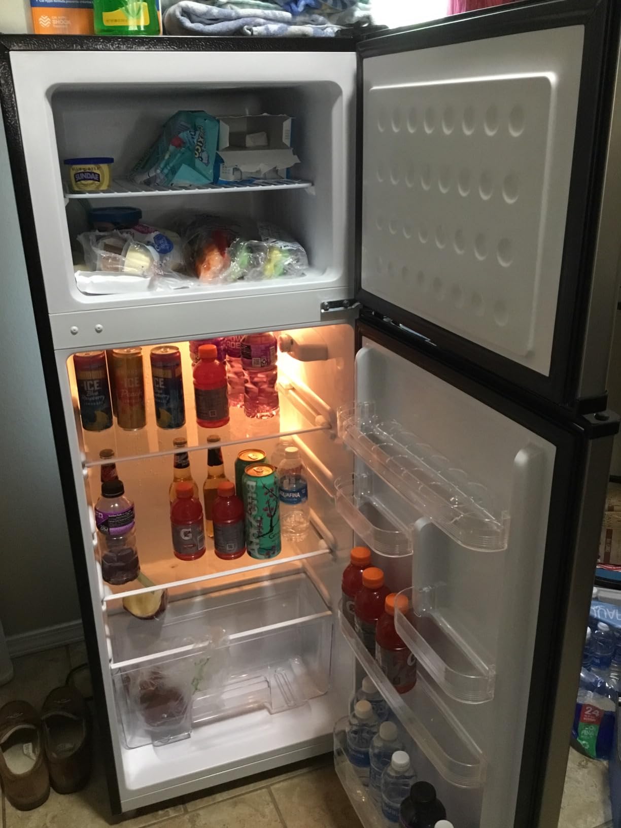ARCTIC CHEF ACFR725AMZ6COM 2 Door Apartment Size Refrigerator with Freezer, Stainless customer photo 1