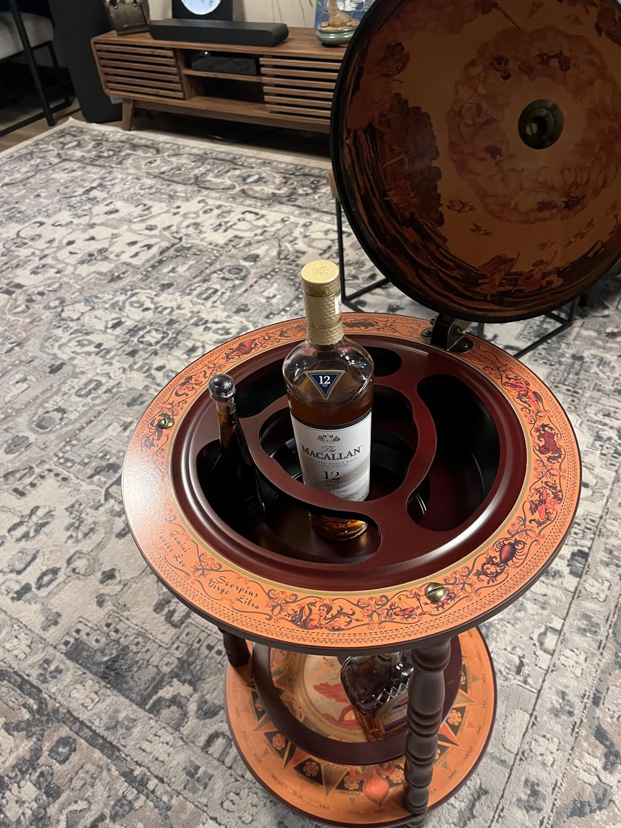 HAPPYGRILL Globe Bar, 17.5” Wine Bar Stand Italian Wooden Globe Wine Cart Liquor Bottle Shelf, 16th Century Retro Wine Cupboard with Wheels for Dining Room Living Room, Retro Brown customer photo 2