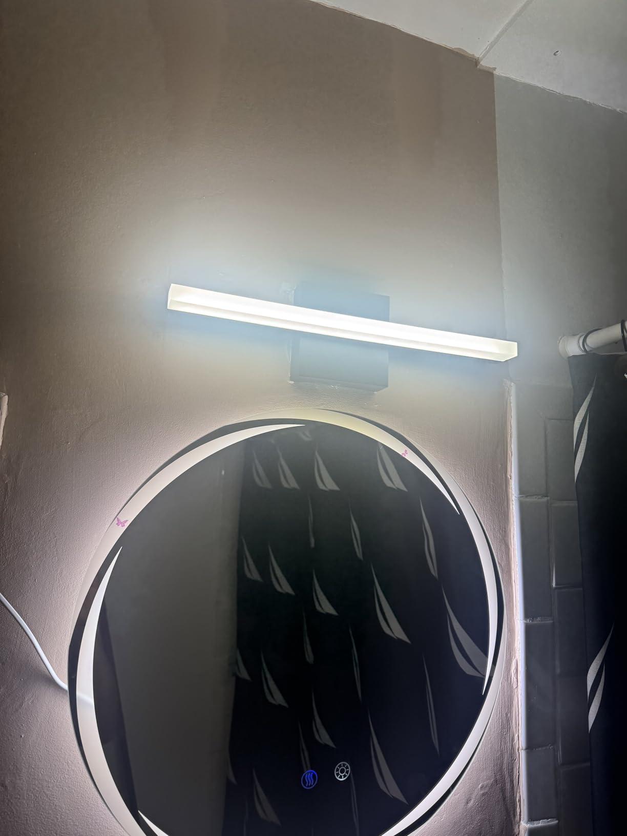 Combuh Black Bathroom Light Fixtures Over Mirror Lighting Gentle, 9W 16 Inch Modern LED Small Vanity Lamp Bar IP44 Slim Linear Bath Wall Sconces for Restroom Indoor Cool White 6000K customer photo 2