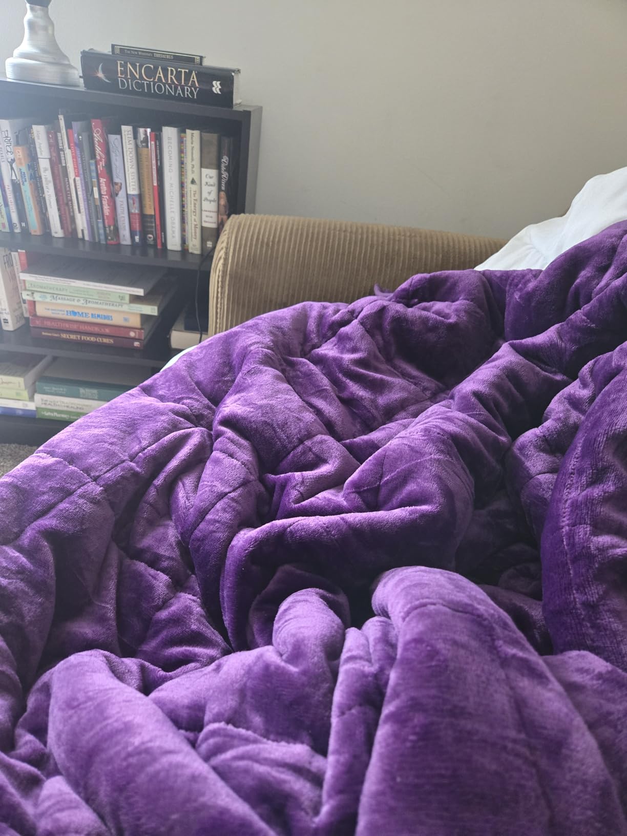 Uttermara Weighted Blankets for Adults Queen Size, 15lbs 60x80 Inches customer photo 1