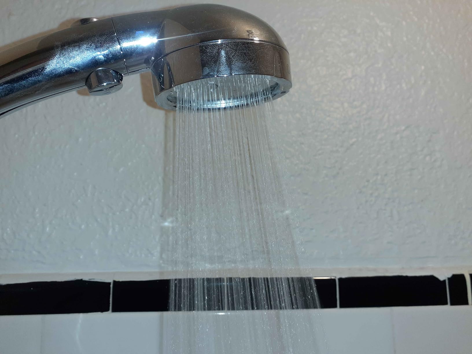 KAIYING High Pressure Handheld Shower Head with ON/OFF Pause Switch customer photo 1