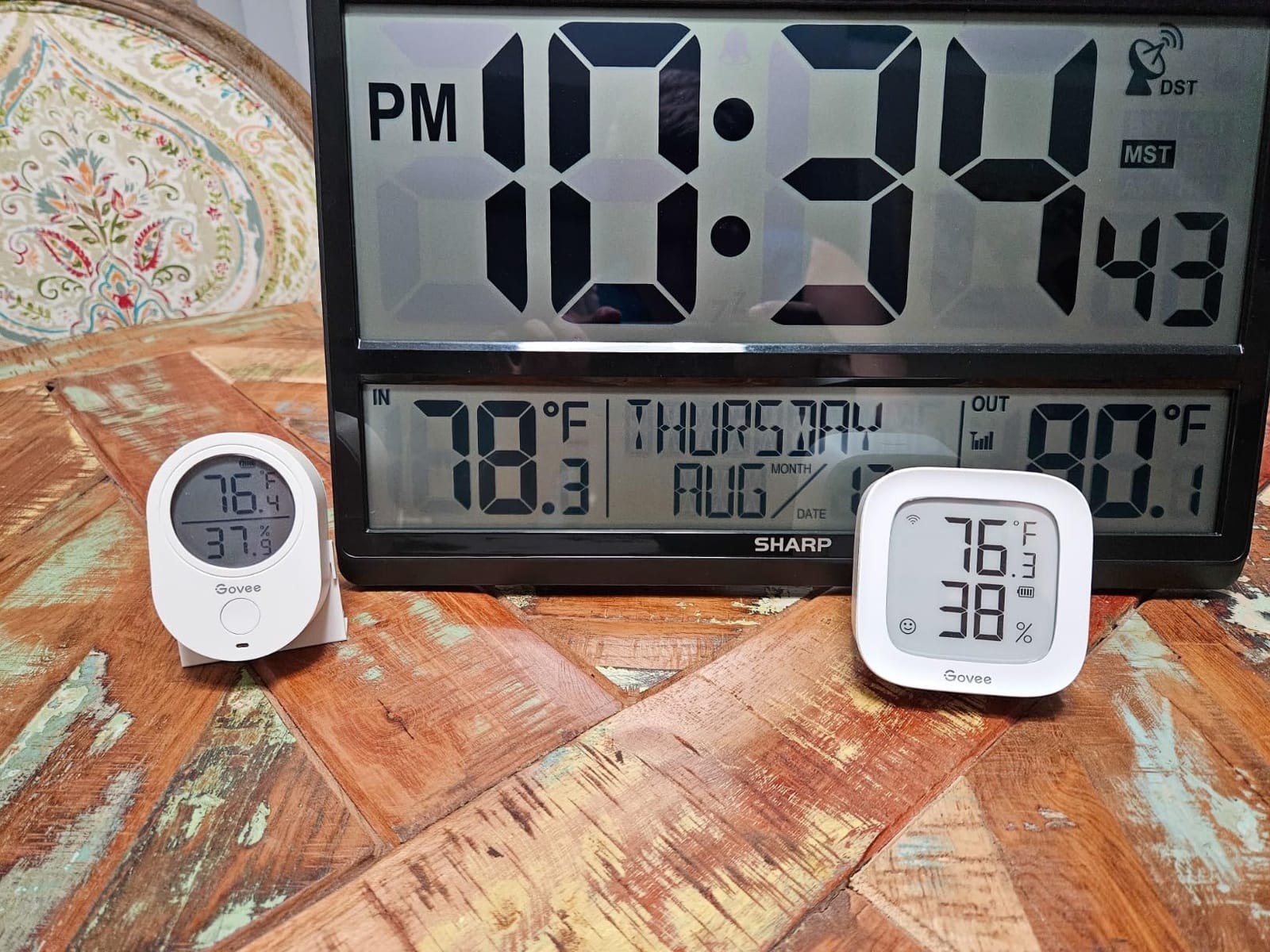 Sharp Atomic Clock with 4-Inch Display, Outdoor Sensor, Battery Powered customer photo 1