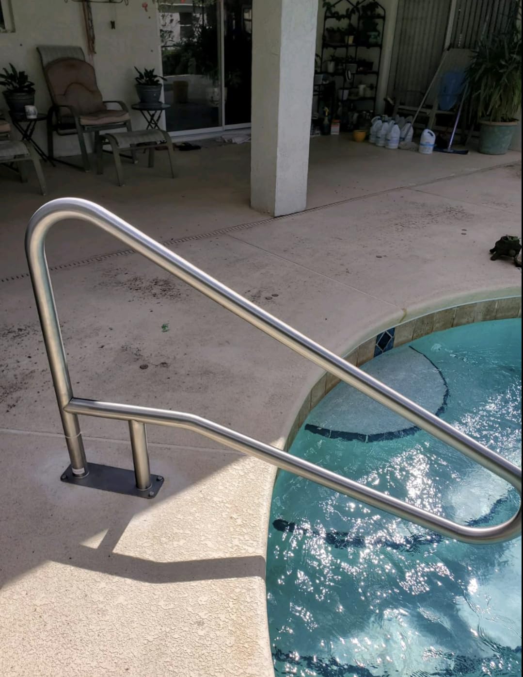 VEVOR Pool Rail, 55 x 32 304 Stainless Steel, 250 lbs Load Pool Handrail customer photo 1