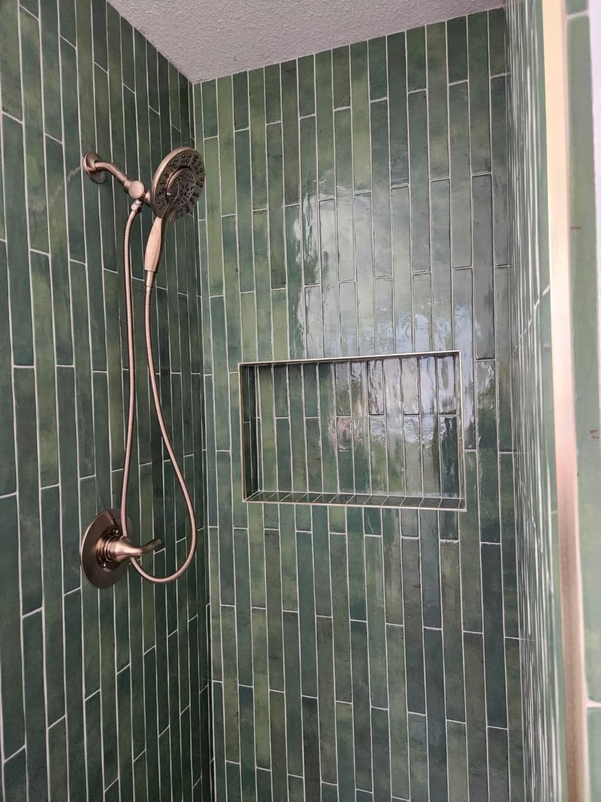 Delta Arvo 14 Series Brushed Nickel Shower Faucet Set with In2ition 2-in-1 Dual Shower Head with HandHeld Spray Combo, Valve Trim Kit, SpotShield Stainless 142840-SP-I (Valve Included) customer photo 1