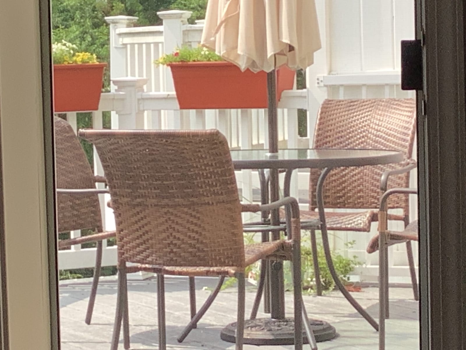 Garden Elements Outdoor Patio Furniture, Round Dining Table, Steel Base and Rim with Water-Wave Glass Top, Grey, 40