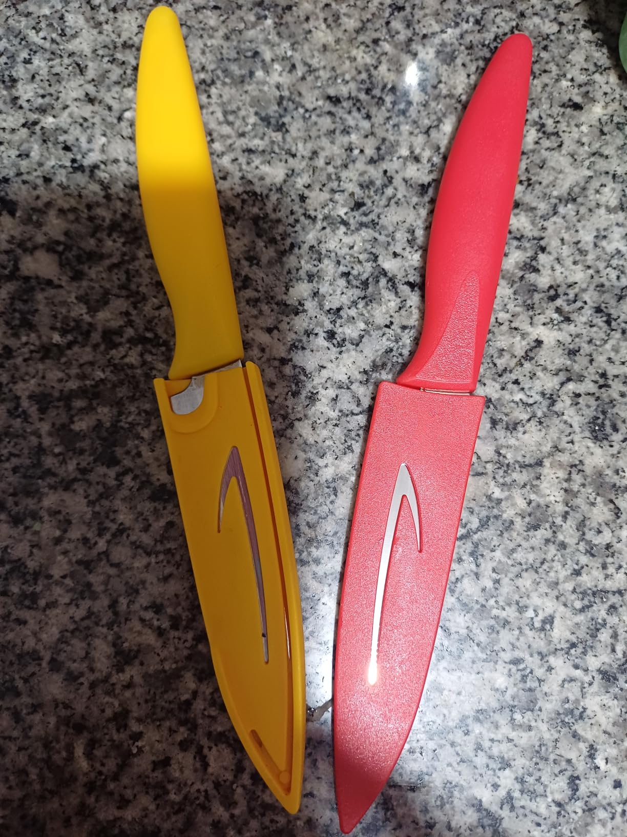 VITUER Paring knife, 4PCS Paring knives (4 Knives and 4 Knife cover), 4 Inch Peeling Fruit and Vegetable Knife, Ultra Sharp Kitchen Knives, German Steel, PP Plastic Handle customer photo 2