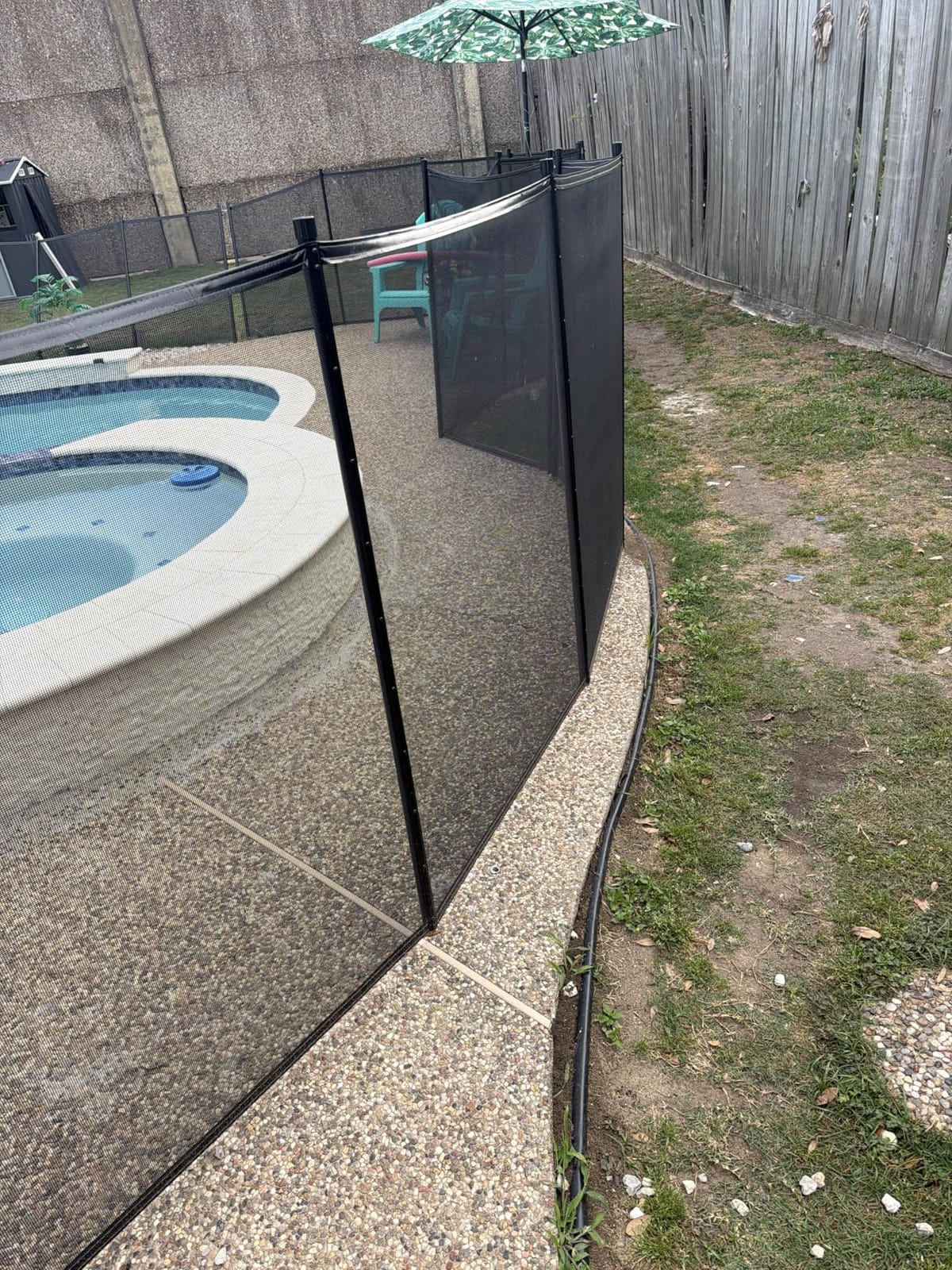 VINGLI Pool Fence 4Ft x108Ft, Swimming Safety Fencing for Inground Pools customer photo 1