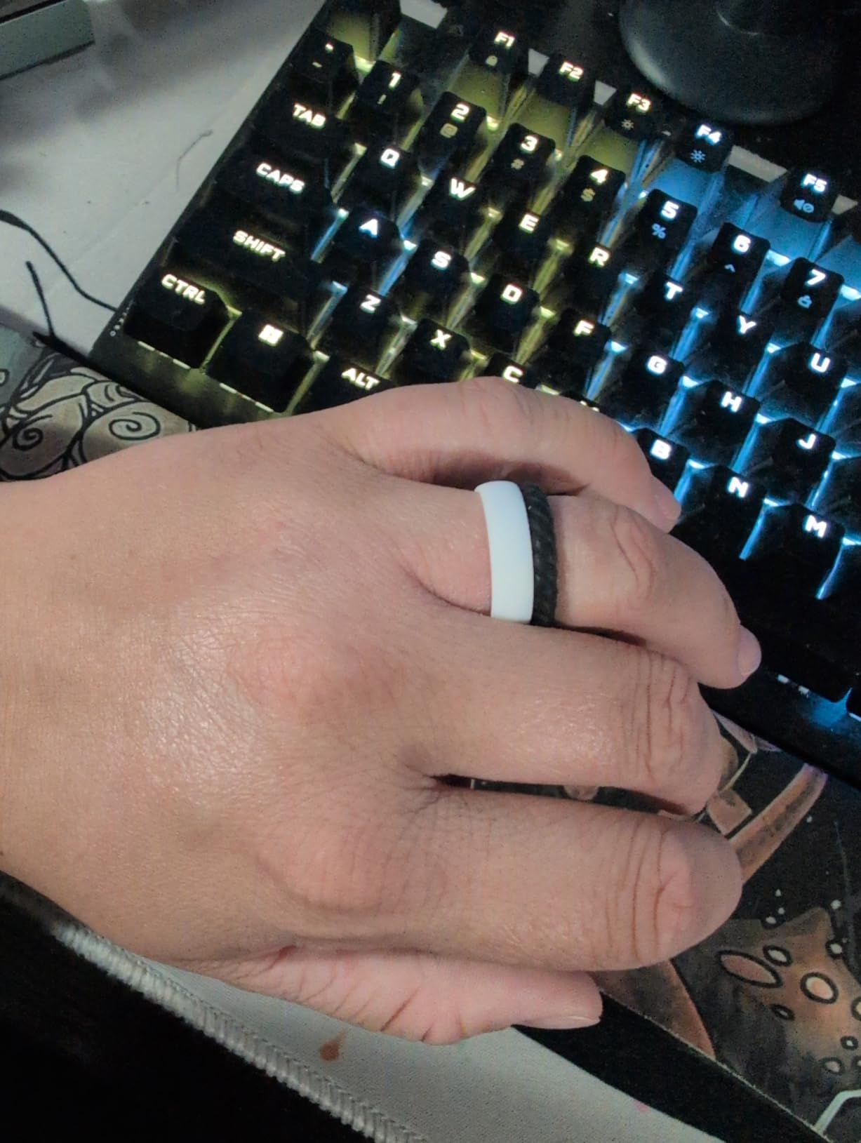 Egnaro Women's Stackable Silicone Rings, 2.5/5.5mm Wide 1.8/2mm Thick Bands customer photo 1
