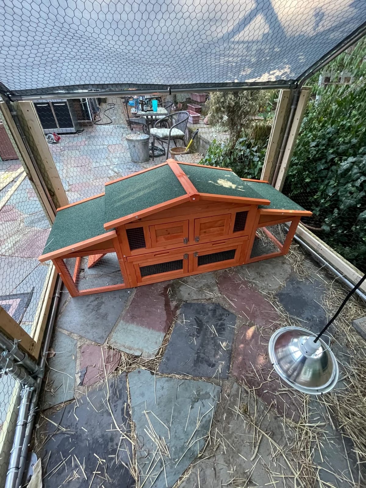 PawHut Large Chicken Coop Metal Chicken Run with Waterproof and Anti-UV Cover, Spire Shaped Walk in Fence Cage Hen House for Outdoor and Yard Farm Use, 1