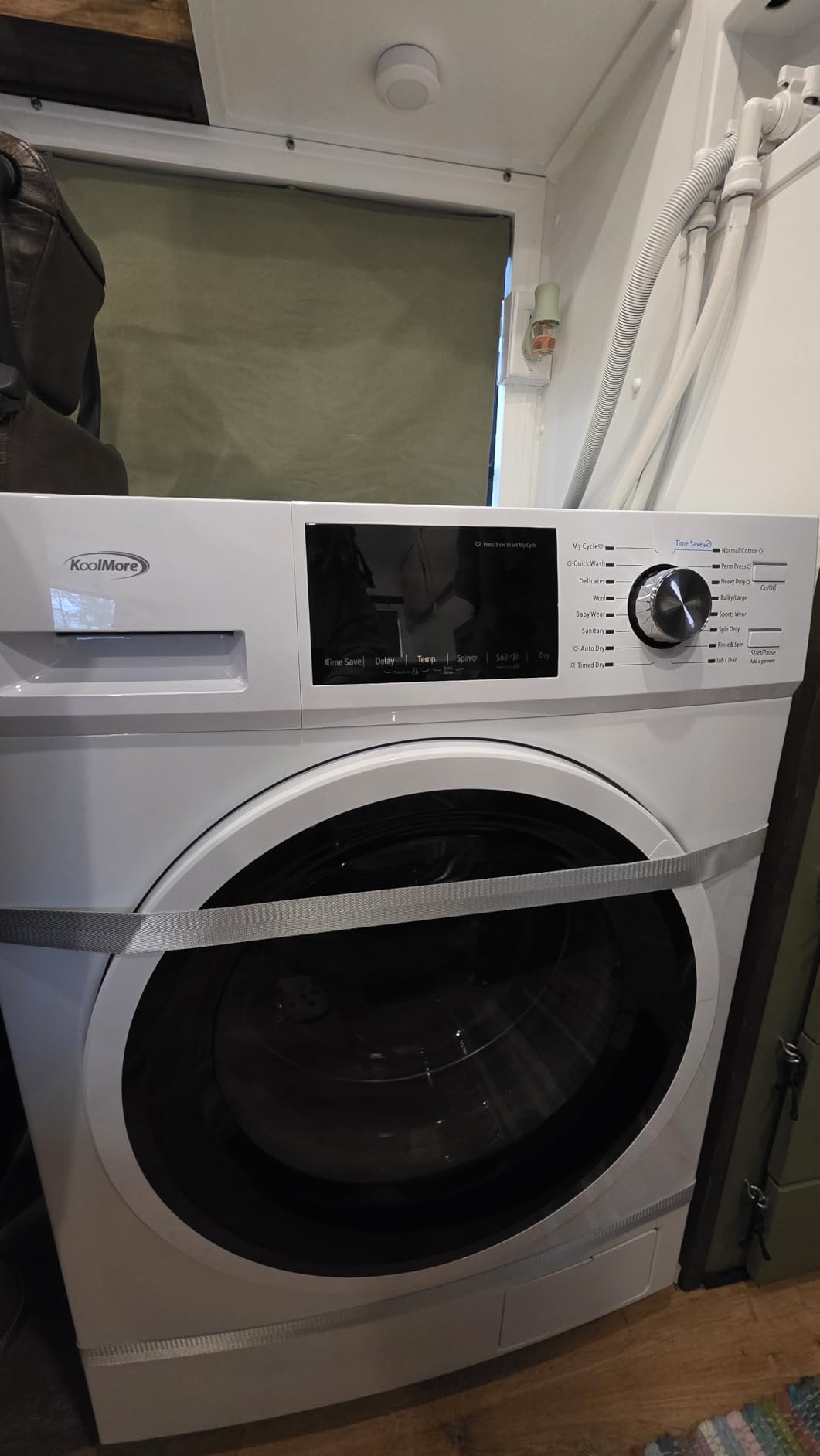 KoolMore 2-in-1 Front Load Washer and Dryer Combo, 2.7 Cu. Ft., for Apartment, Dorm, RV, 16 Wash and 4 Dry Cycles, Compact Space Saver [White] [120V] (FLC-3CWH) customer photo 2