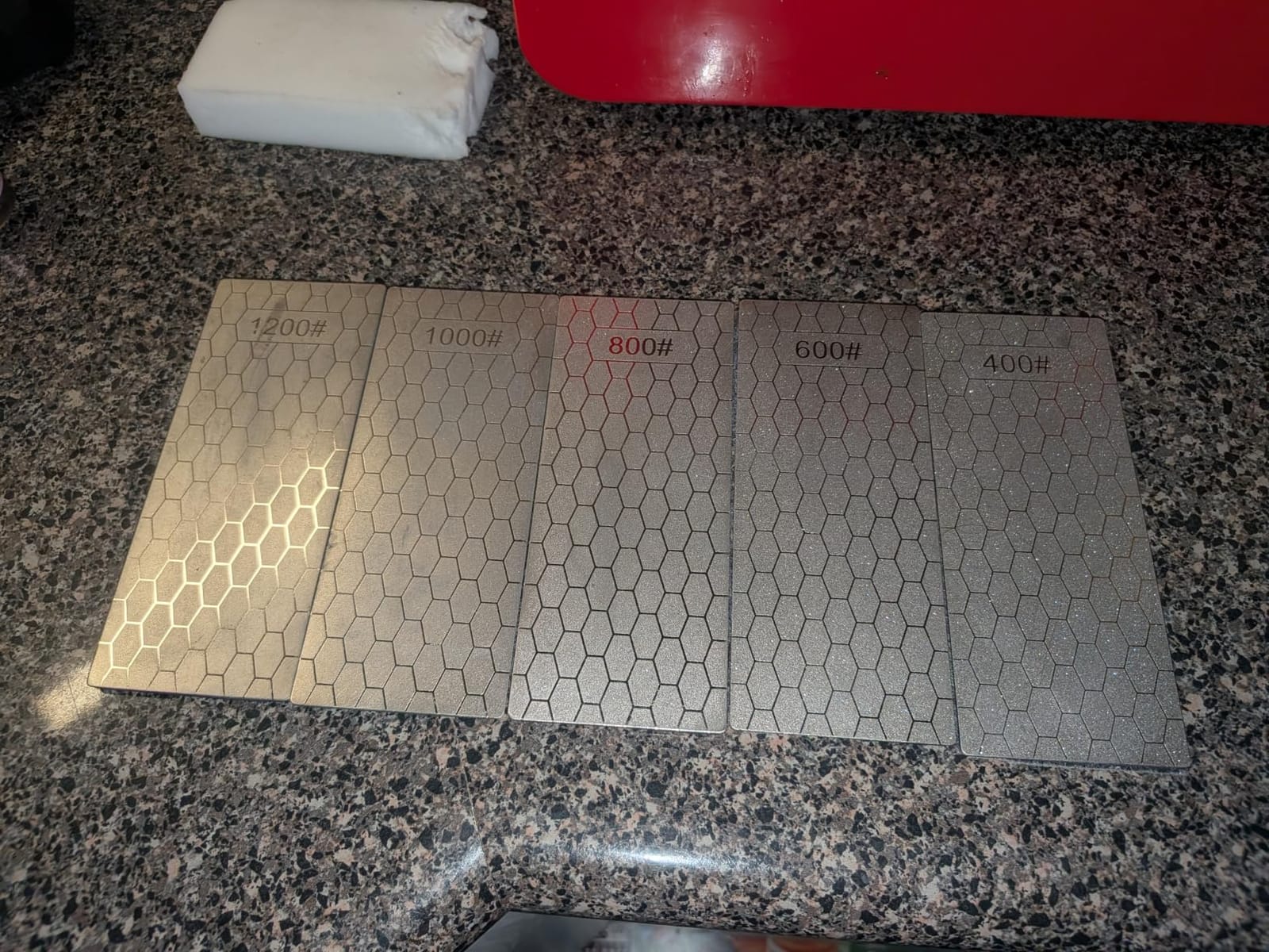 Diamond Sharpening Stone, 5 Pcs Knife Sharpening Stone with Extra Fine/Coarse Plate and Non-slip Base, 400/600/800/1000/1200 Grit customer photo 2