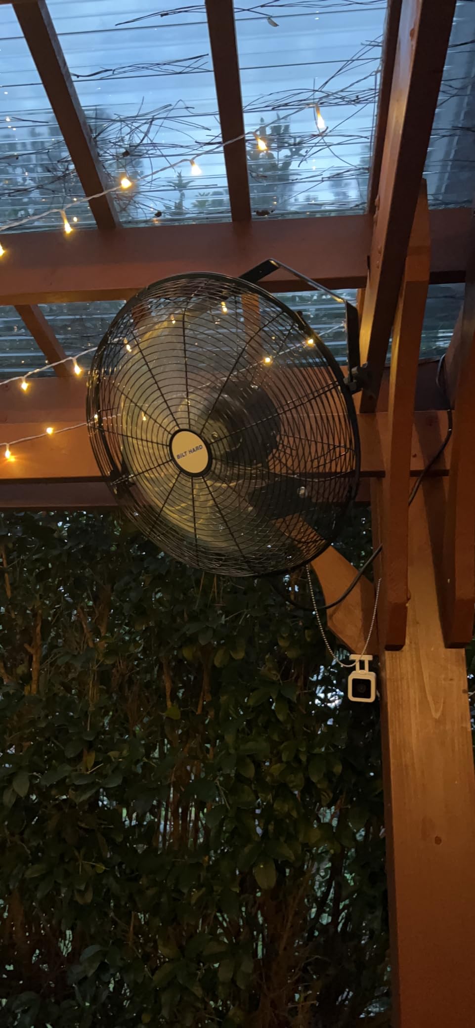 BILT HARD 4300 CFM 18 in. Industrial Wall Mount Fan, 3-Speeds High Velocity Wall Fan with Sealed Motor, Heavy Duty Metal Barn Fans for Garage, Commercial, Greenhouse, Warehouse, Shop Use customer photo 2
