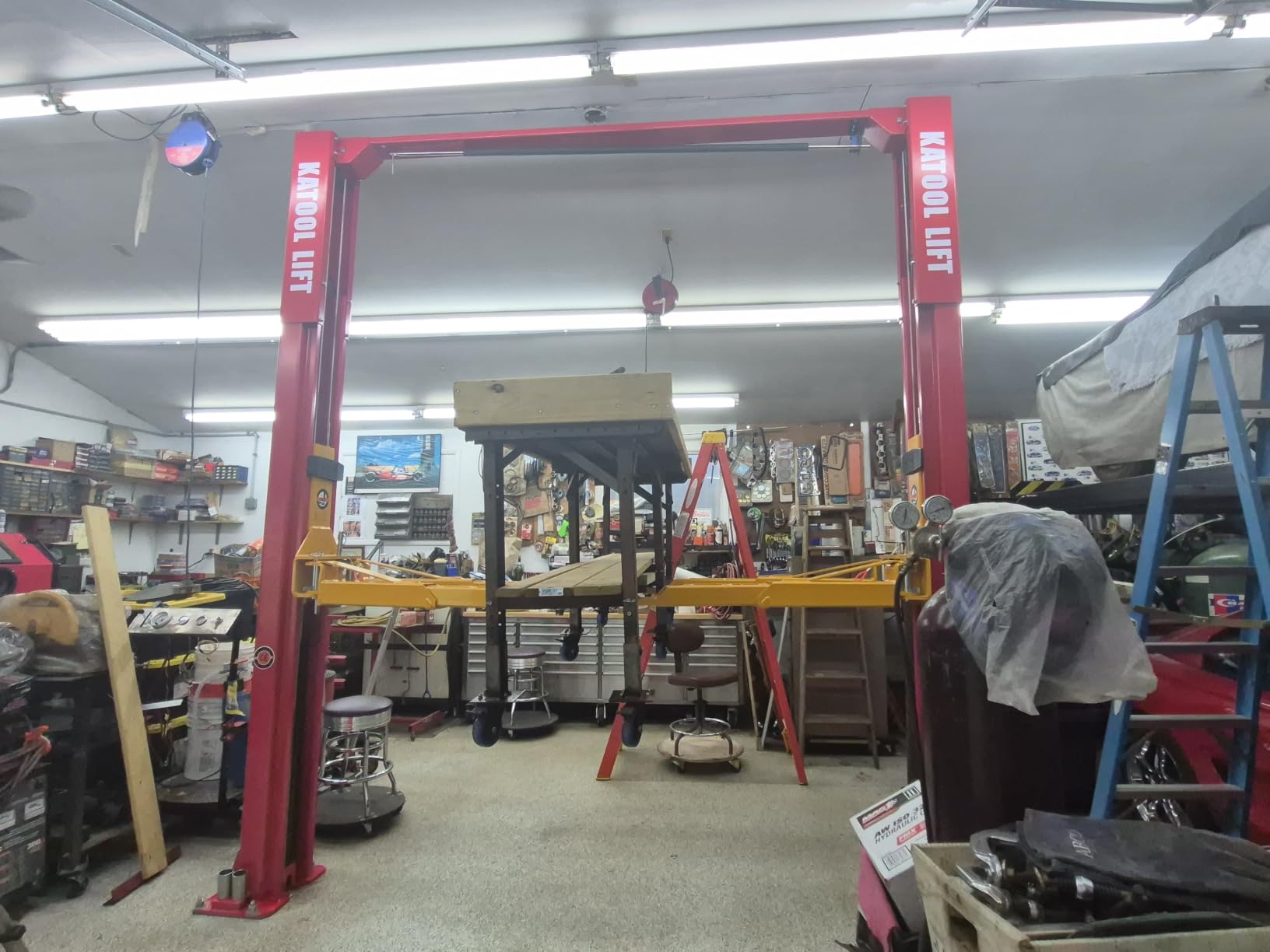 KATOOL 1100lbs 2 Post Car Lift Truck Clear Floor Hoist Manual Safety Releases on Both Sides Repair Tools for Shop and Home Garage customer photo 1
