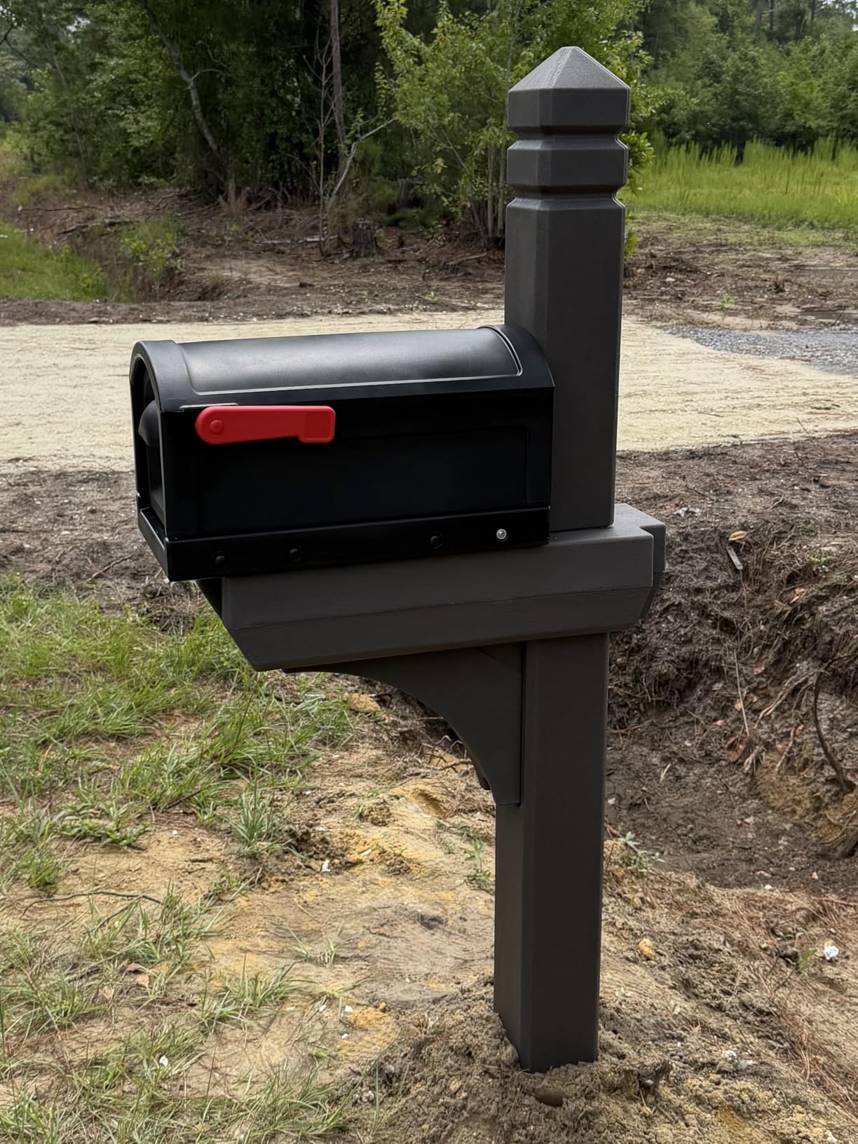 Step2 Lakewood Mailbox and Post Kit, Standard Size, Weather-Resistant Resin, Magnetic Door, Newspaper Holder, Black/Brown customer photo 1
