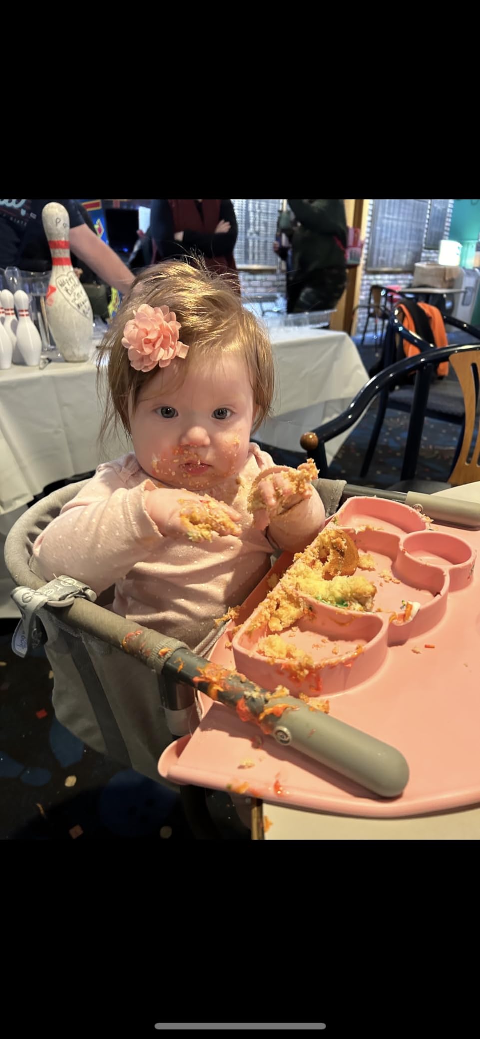 Regalo Easy Dinner Hook-On High Chair, Portable Clip-On Baby High Chair for Table, Foldable Travel High Chair with Storage Pocket, Rubber Grips to Protect Surfaces customer photo 1