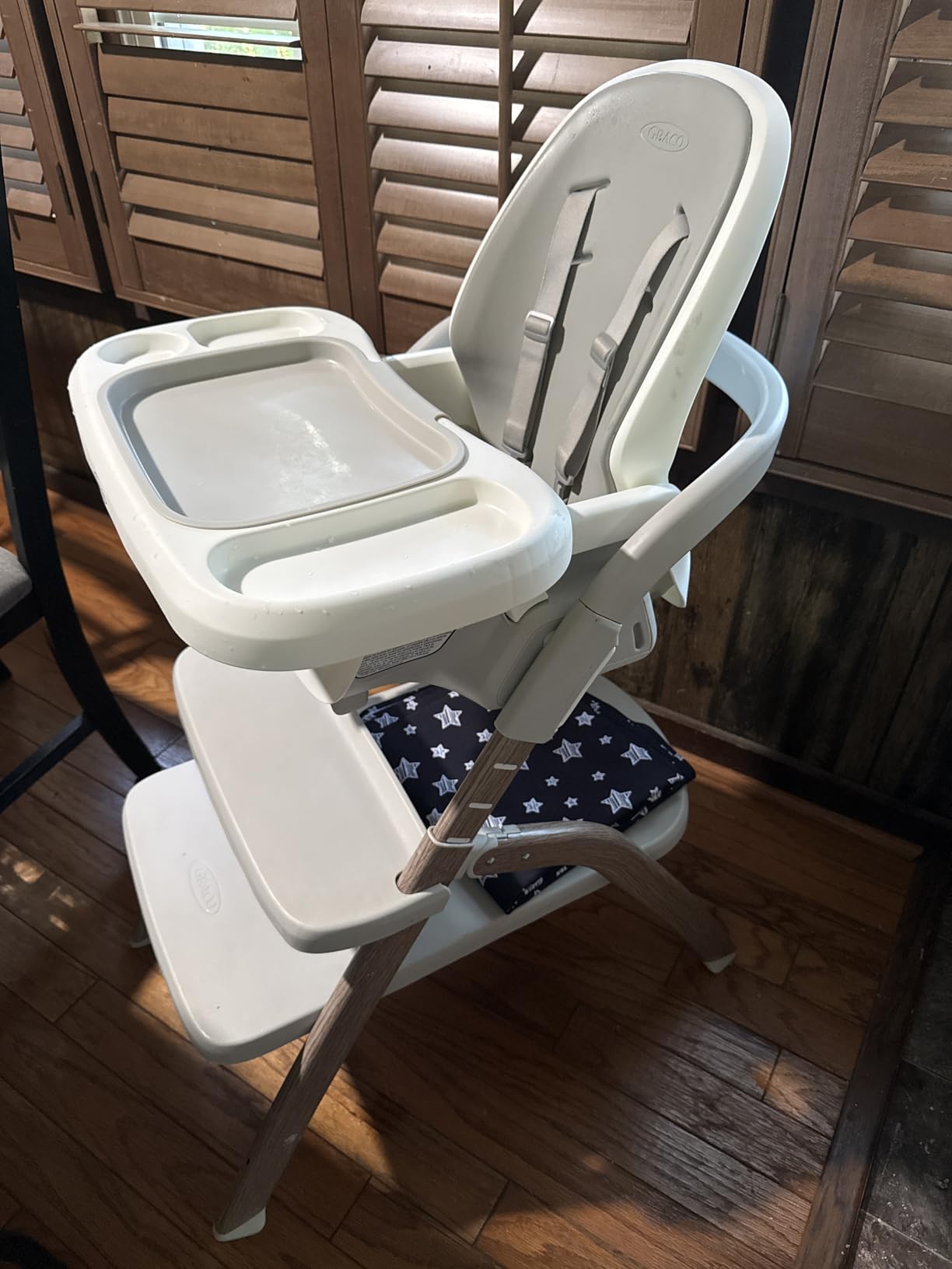 Graco EveryStep Slim 6-in-1 Convertible Highchair, Misty customer photo 1