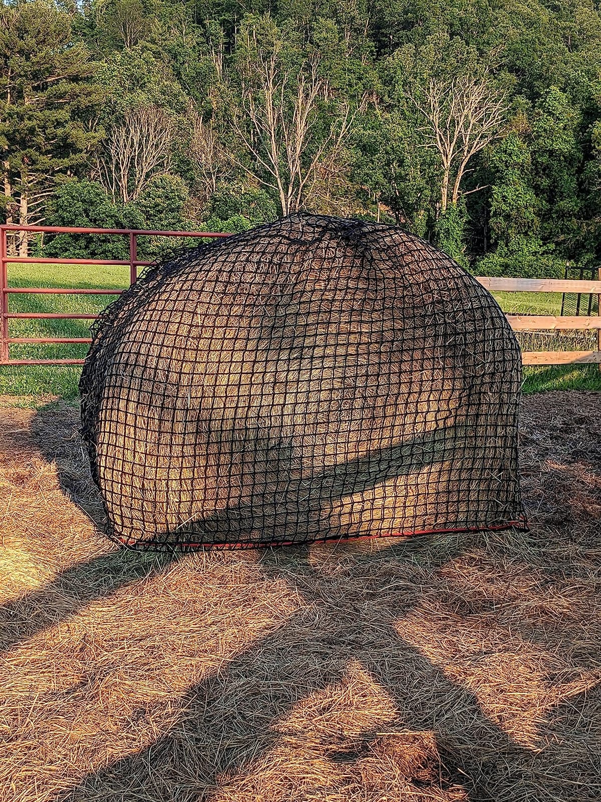 Bloomoak Large Round Bale Hay Net for Horses, 5 * 5 Feet Knotless Design Slow Feed Hay Net Feeder for Livestocks, with 1.5