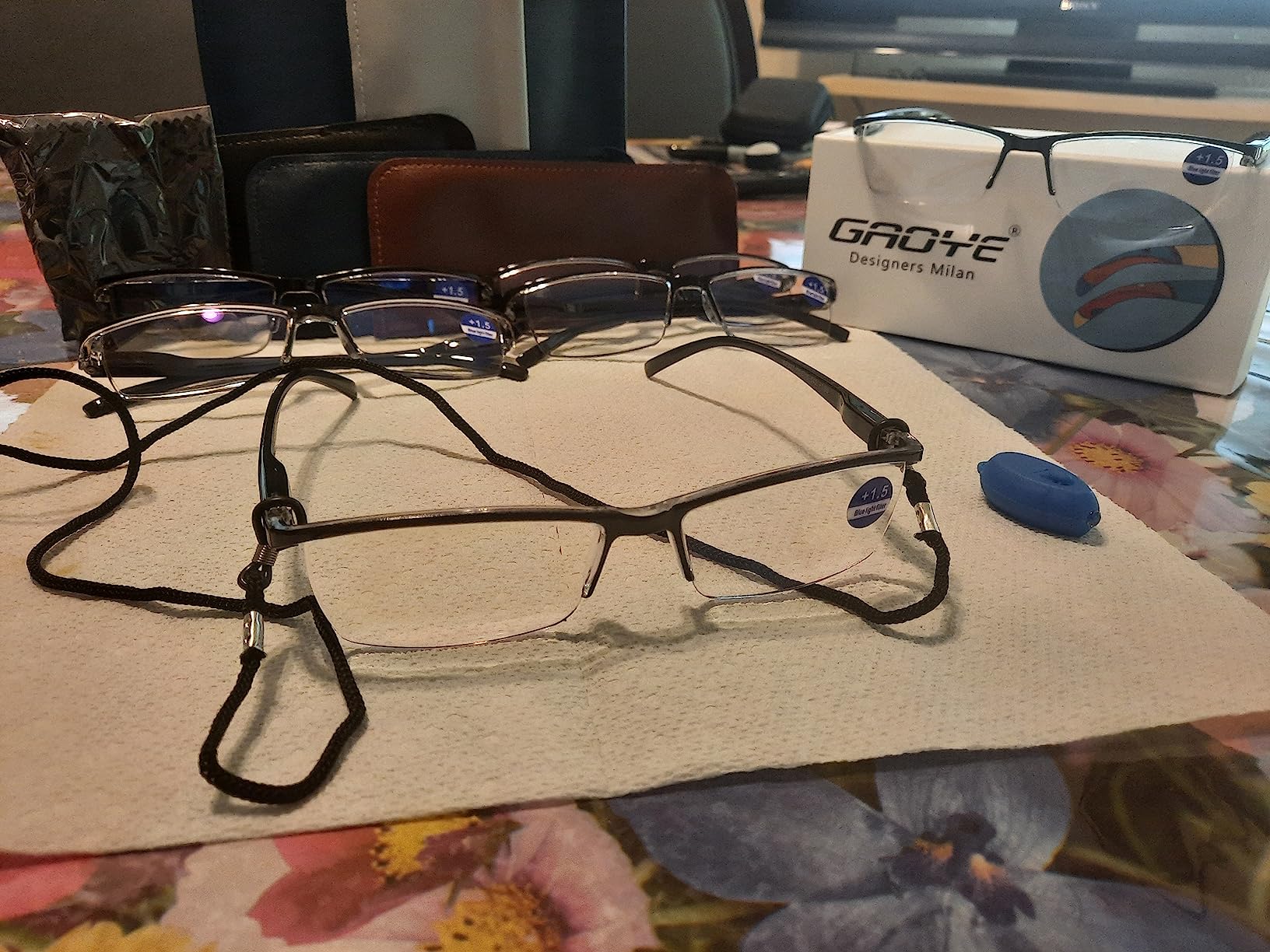 Gaoye Executive Style Reading Glasses Men - Durable Readers with Blue Light Filtering- Comfortable Fit with TR90 Frames customer photo 2