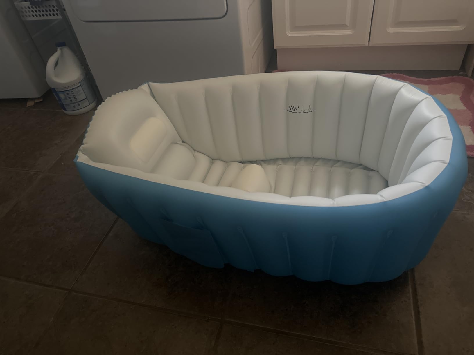 PandaEar Baby Inflatable Bathtub, Portable Travel Baby Infant Bath Tub Toddler Bathtub with Air Pump, Foldable Non-Slip Shower Basin Mini Air Swimming Pool for Newborn (Pink) customer photo 2