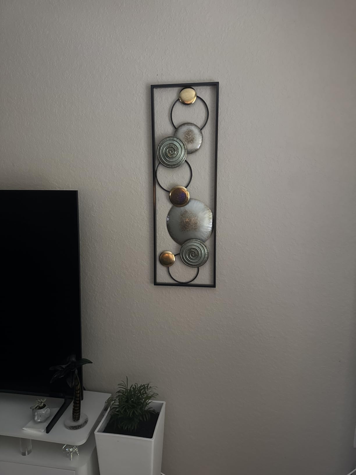 LuxenHome Metal Wall Art, 2 Pieces Abstract Wall Décor Brown, 36