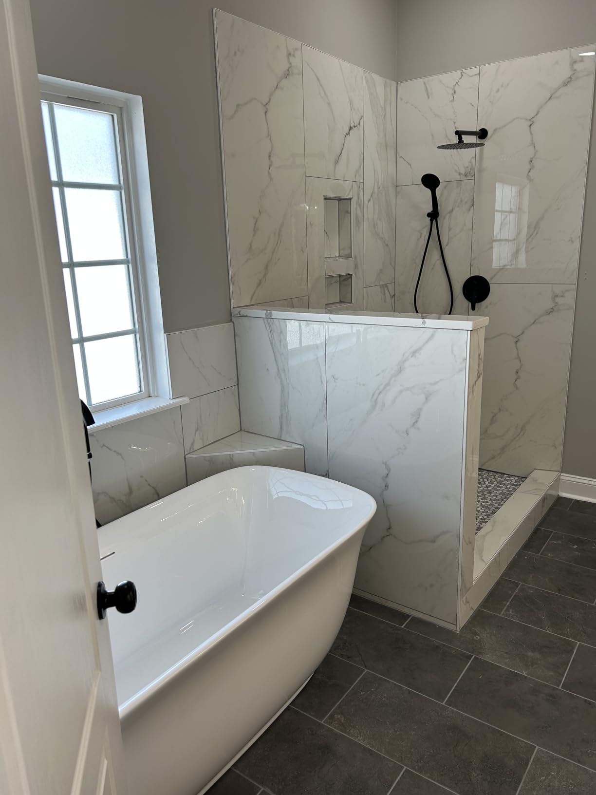61 in. x 31 in.Classic Oval Acrylic Free Standing Tub, Heavy Duty Deep Soaking Tub, Bathroom Stand Alone Tub, Freestanding Bathtub SY1255 (Glossy White) customer photo 1