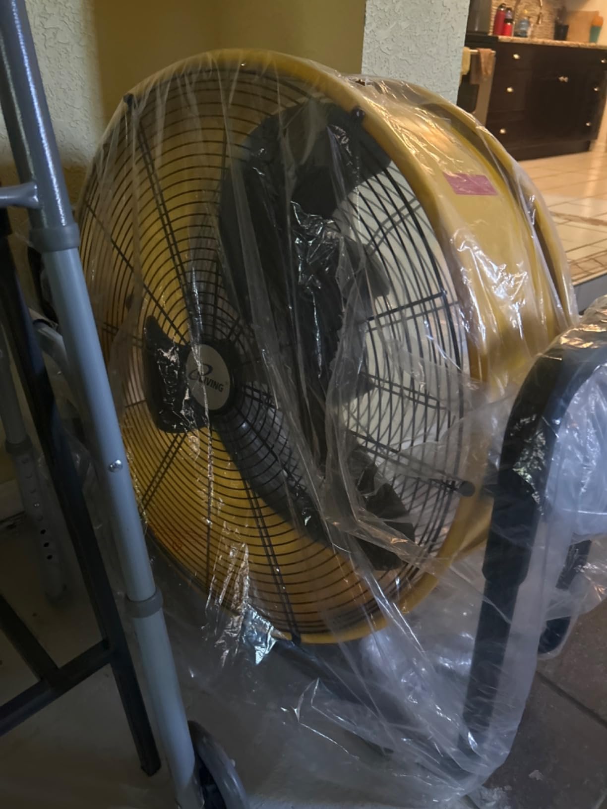 iLIVING 24 Inches 7341 CFM Heavy Duty High Velocity Barrel Floor Drum Fan With DC Brushless Motor,Stepless Speed Adjustment for Workshop, Garage, Commercial or Industrial Environment, UL Safety Listed customer photo 1