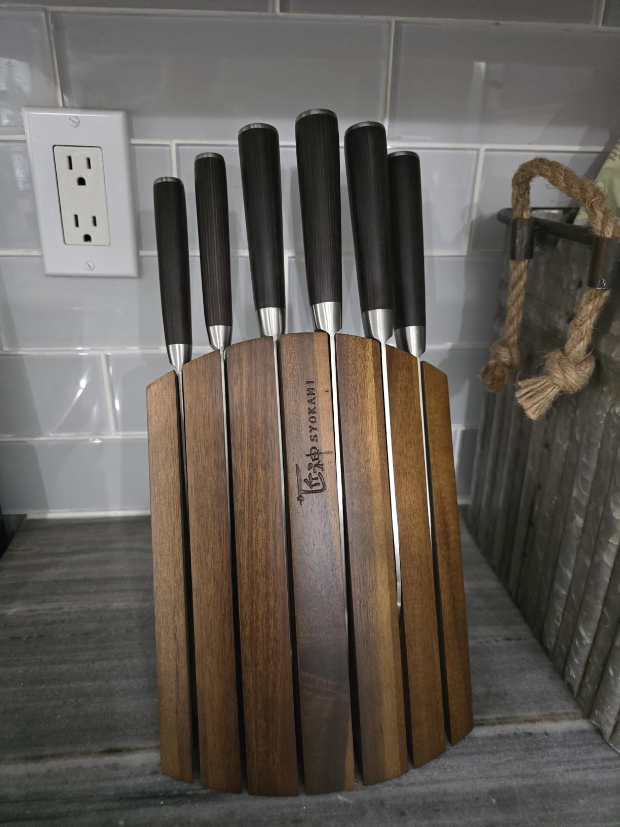 SYOKAMI 2026 Upgrade Kitchen Knife Set, Foldable Magnetic Acacia Wood Block customer photo 1