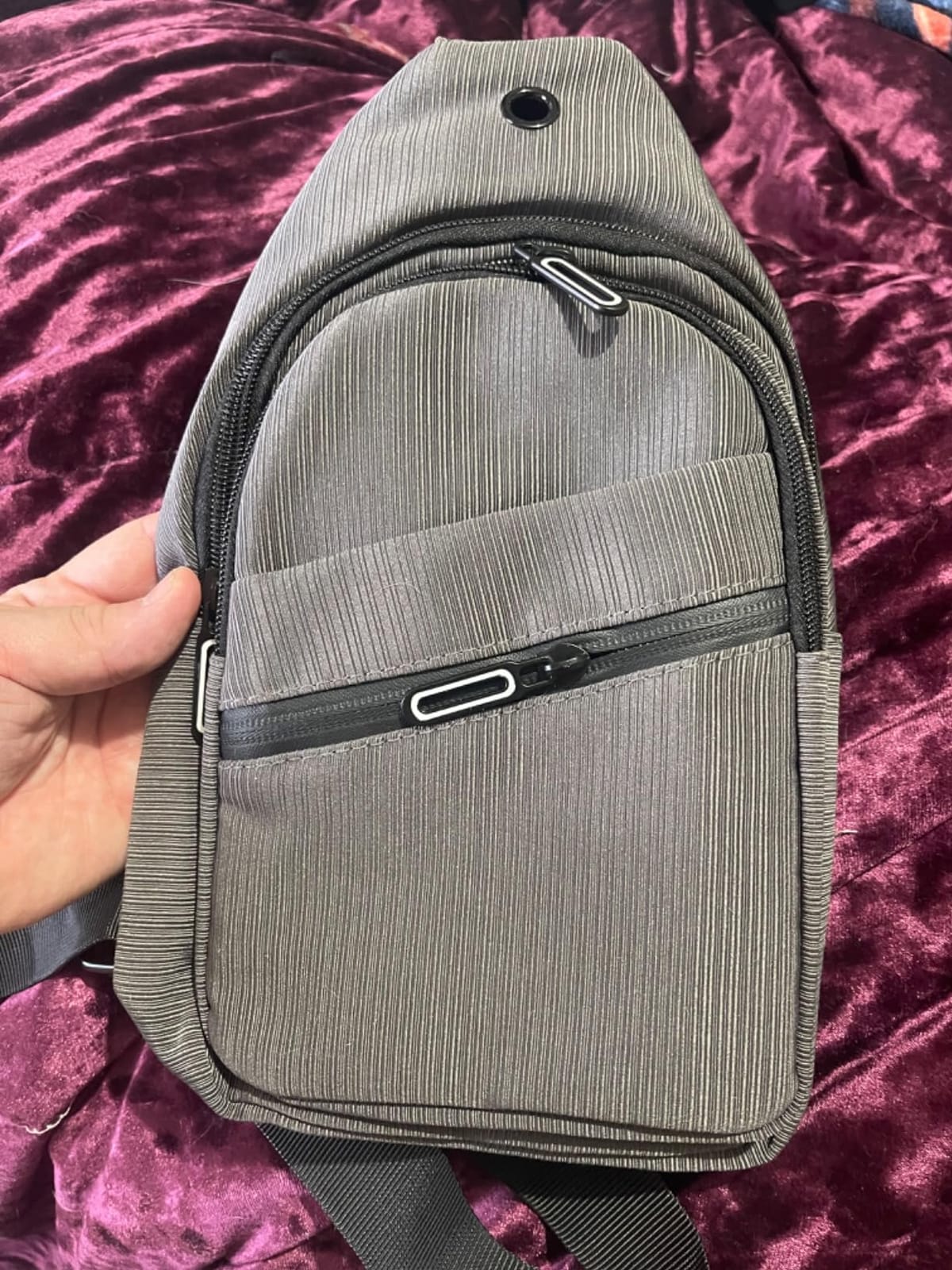 EVANCARY Crossbody Bags Small Sling Bag for Men Women Travel Hiking Mini Sling Backpack Lightweight for Daily Outdoor customer photo 1