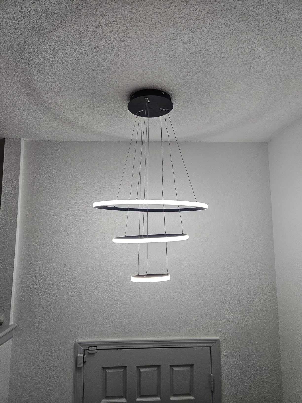 Modern LED Pendant Light Fixture,Black Contemporary Ceiling Hanging Fixture with Irregular Ring Lights for Dining Living Room Bedroom Kitchen Island Cafe(4000K,Neutral Light ) customer photo 2