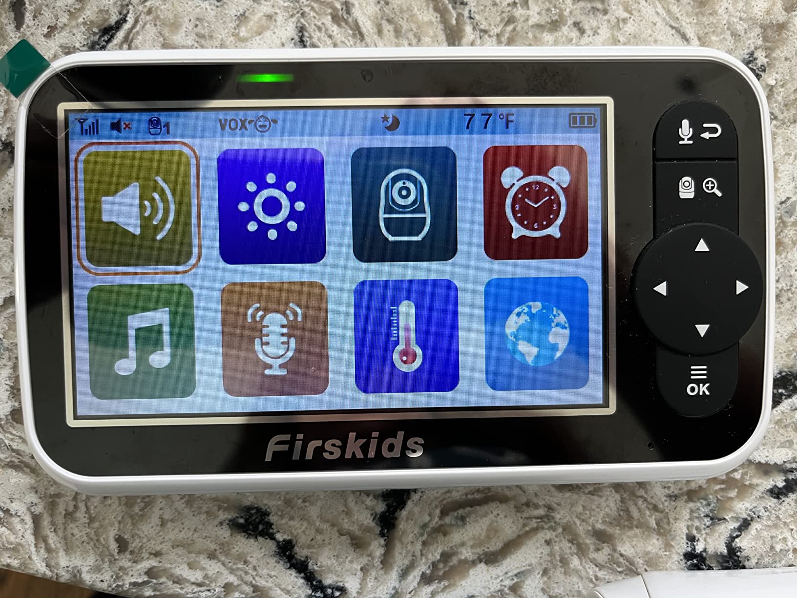 Baby Monitor - 1000ft Long Range Baby Monitor with Camera and Audio No WiFi, Built in 3500mAh Battery,Auto Night Vision, Temperature, 2-Way Talk, 8 Lullabies, 4.3'' Screen customer photo 1