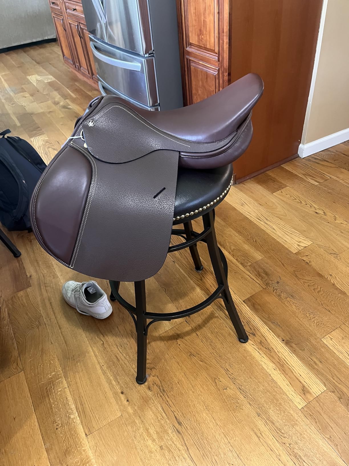 Henri de Rivel Novice Club Close Contact Saddle – Beginner Jumping Saddle with Flatter Seat, Padded Flaps & Knee Rolls customer photo 2