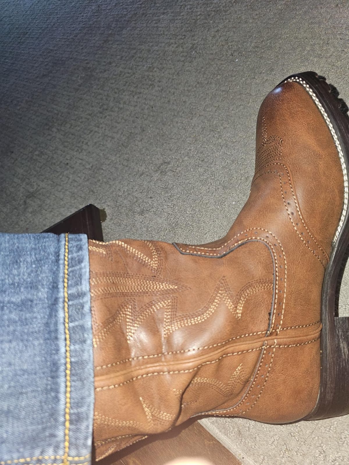 Rollda Men's Western Cowboy Boots Square Toe Chunky Heel Mid-Calf Boots customer photo 2