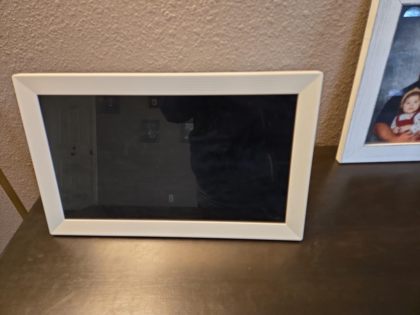 Digital Picture Frame, Frameo 15.6'' Digital Photo Frame WiFi Large Display customer photo 2