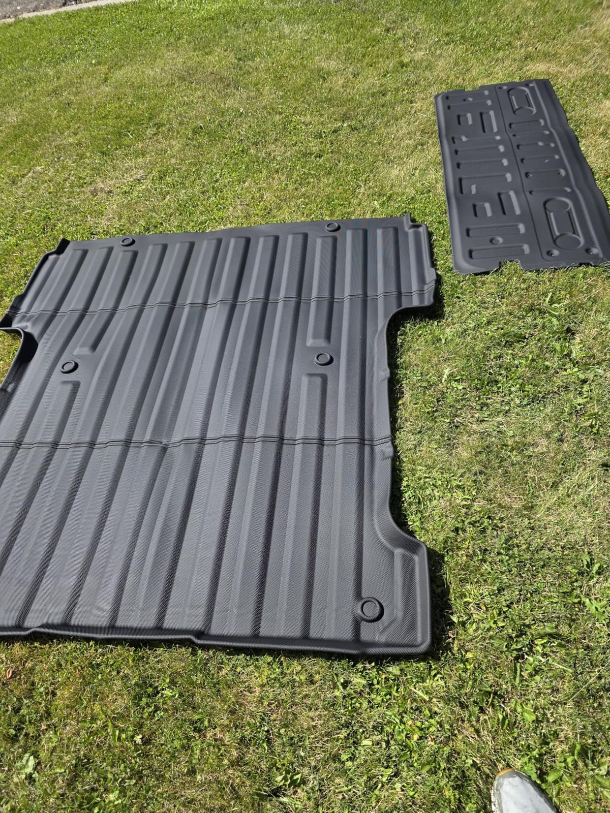 TripleAliners Truck Bed Mat for 2019+ Chevy Silverado/GMC Sierra 1500 5.8FT customer photo 2