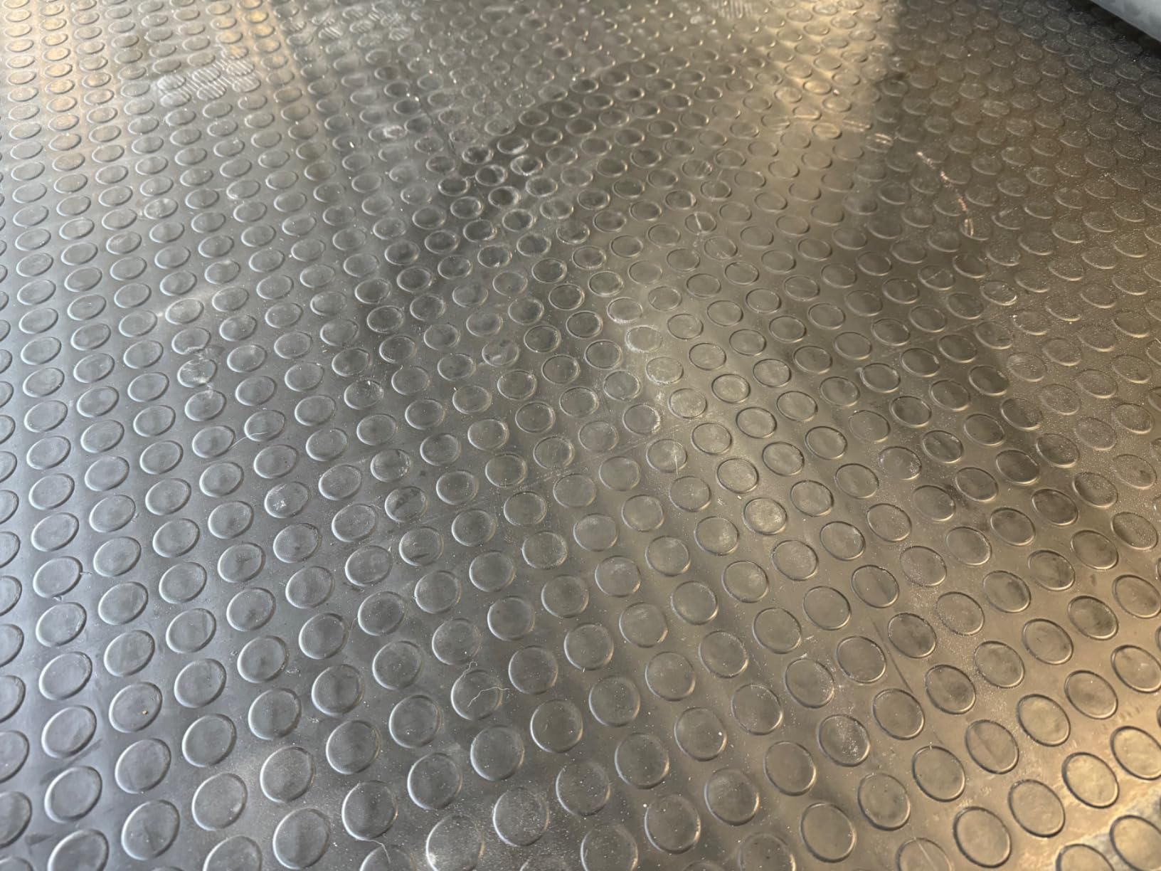 Heavy Duty Coin-Grip Rubber Flooring Roll, 4' x 8', 1/8