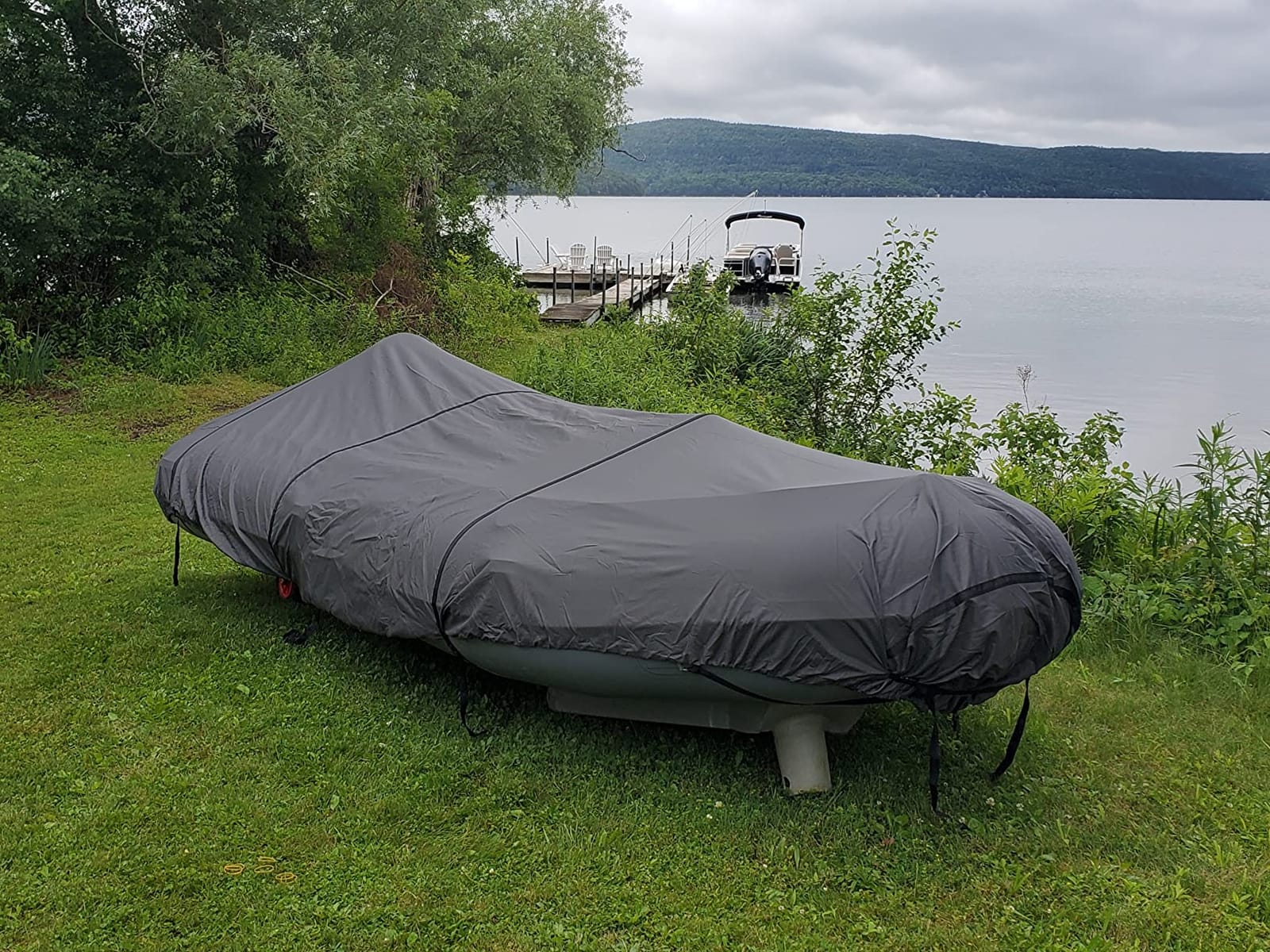 Vinpatio Center Console Boat Cover: 900D Waterproof Heavy Duty Boat Cover for CC Boat with Storage Bag, Marine Grade Oxford UV Resistant Canvas for Trailerable Boat 14-16 ft, Beam Width up to 90