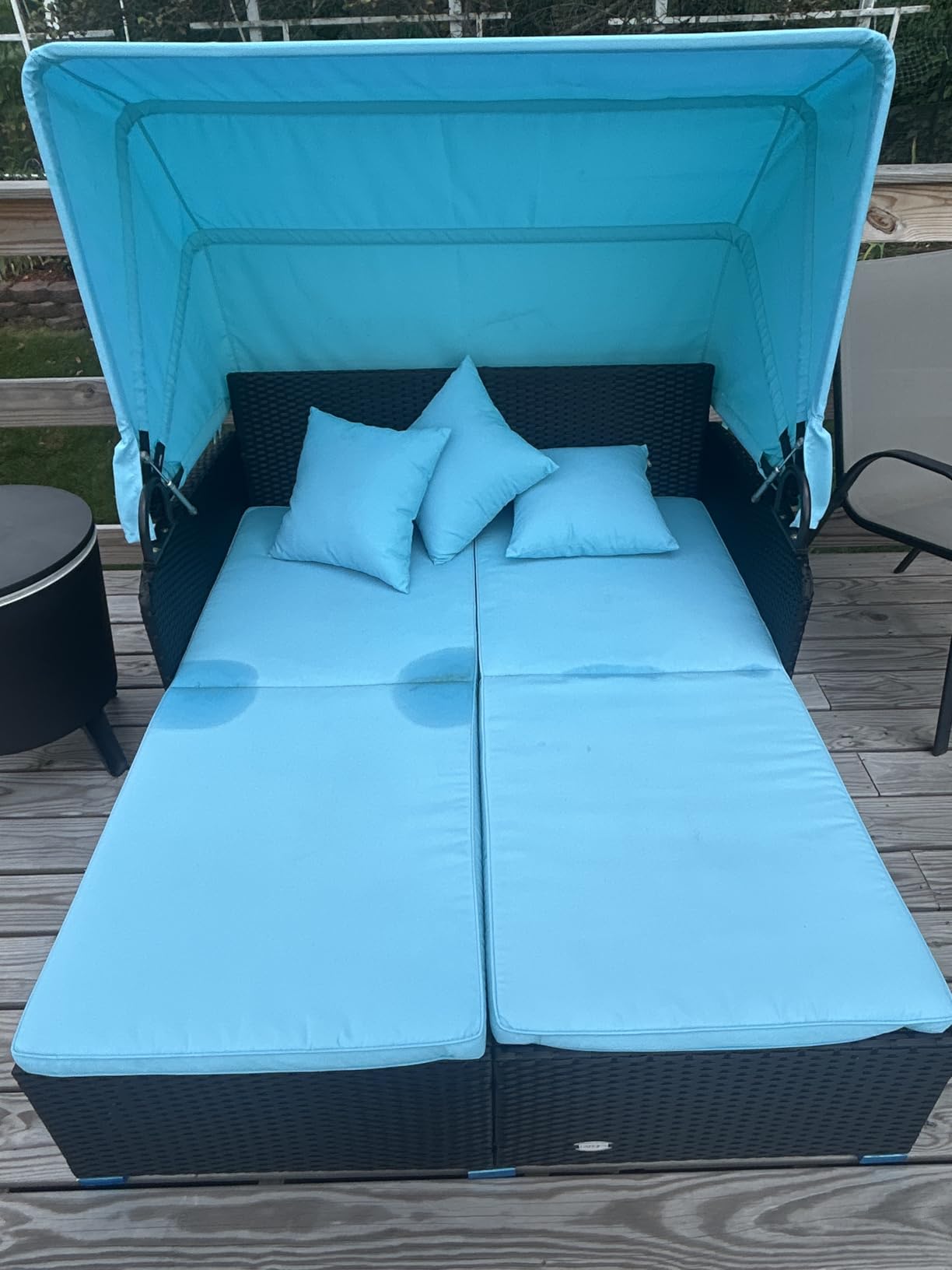 ORALNER Outdoor Daybed, 2-Person Wicker Patio Sofa with Retractable Canopy, Cushions & Pillows, 2 Side Trays, PE Rattan Sunbed Double Lounger for Deck Poolside Garden Balcony (Navy) customer photo 2