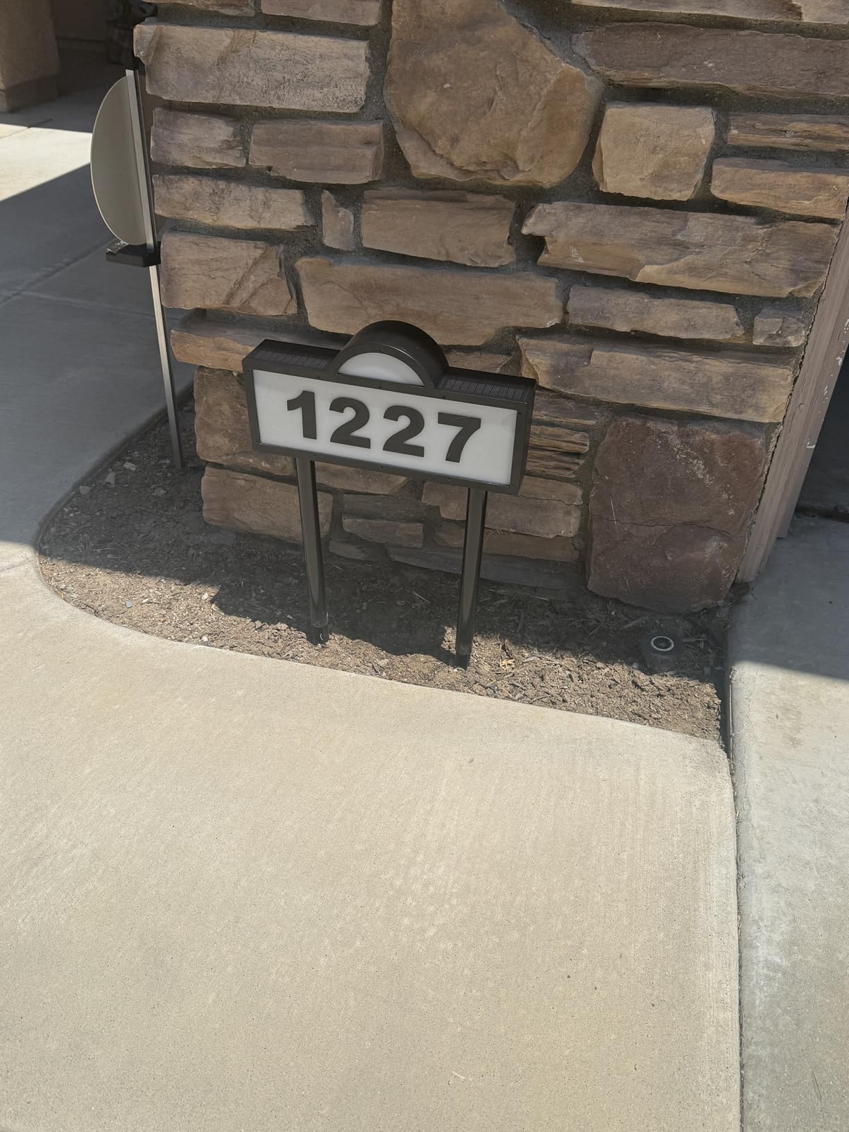 Solar Address Sign with Warm/Cold White, Solar Address Signs for Yard customer photo 2