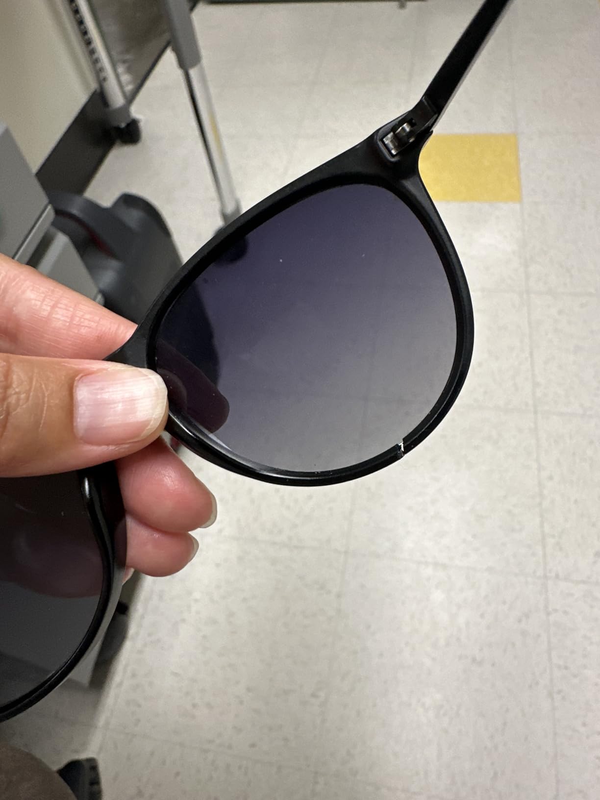 CHBP Polarized Sunglasses for Women Men - Trendy 2026 Vintage Classic Retro Round Mirrored Lens Designer Style customer photo 2