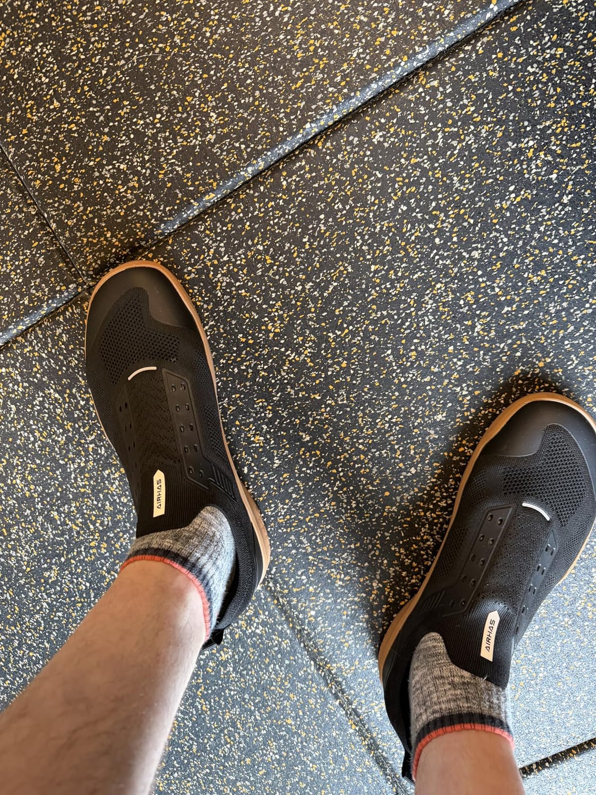 Men's Barefoot Shoes Zero Drop Minimalist Sneakers with Anatomical Toe Box customer photo 1