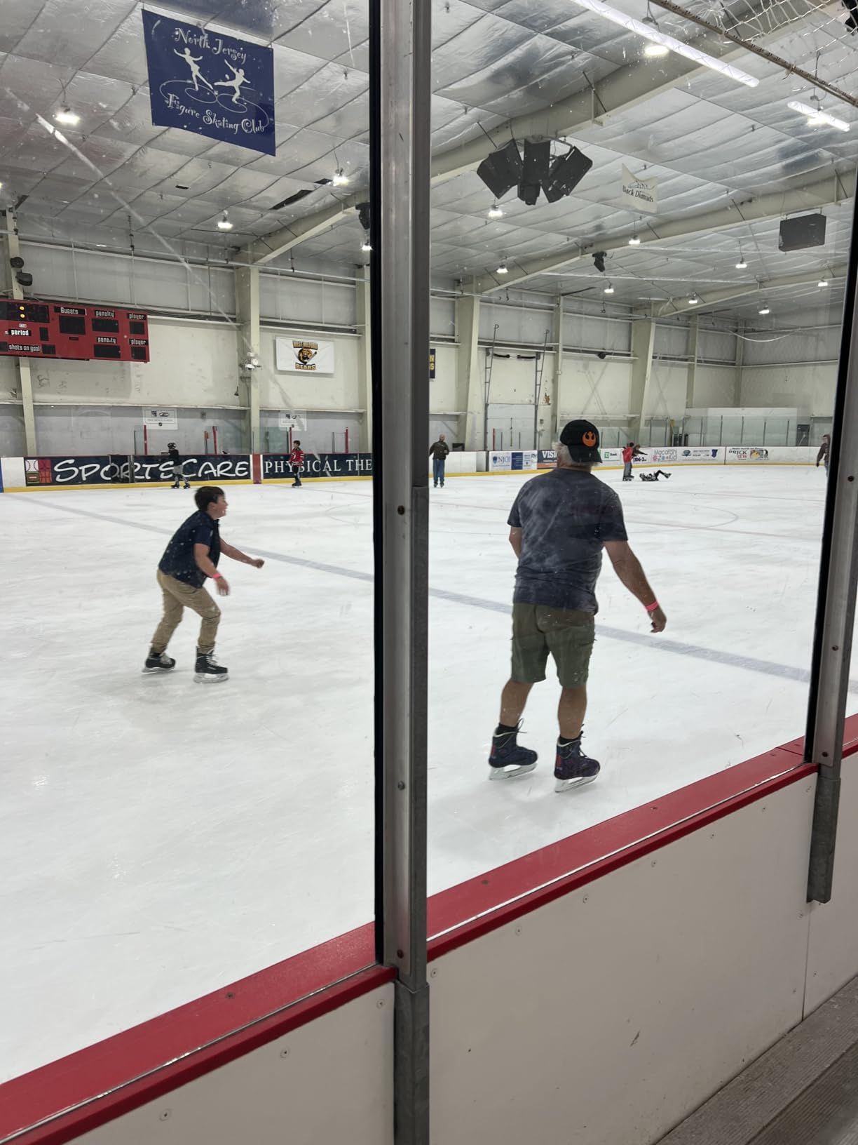 5th Element Stealth Men’s Recreational Ice Hockey Skates – True-to-Size customer photo 2