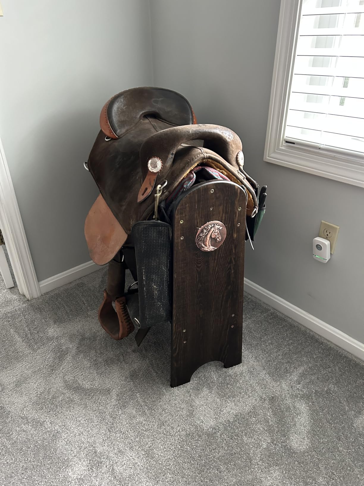 HOTCAN Pine Wood Saddle Rack | Ideal Saddle Stand for Horse Gear & Horse Tack Organizers | Suitable for Displaying Trophy Tack at Home | Compatible with English,Australian,Western Saddle(Red Mahogany) customer photo 1