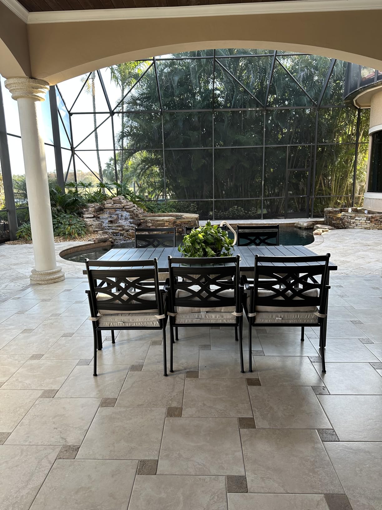 MIXPATIO Patio Round Table w/Umbrella Hole, Metal Table for 6, Black customer photo 1
