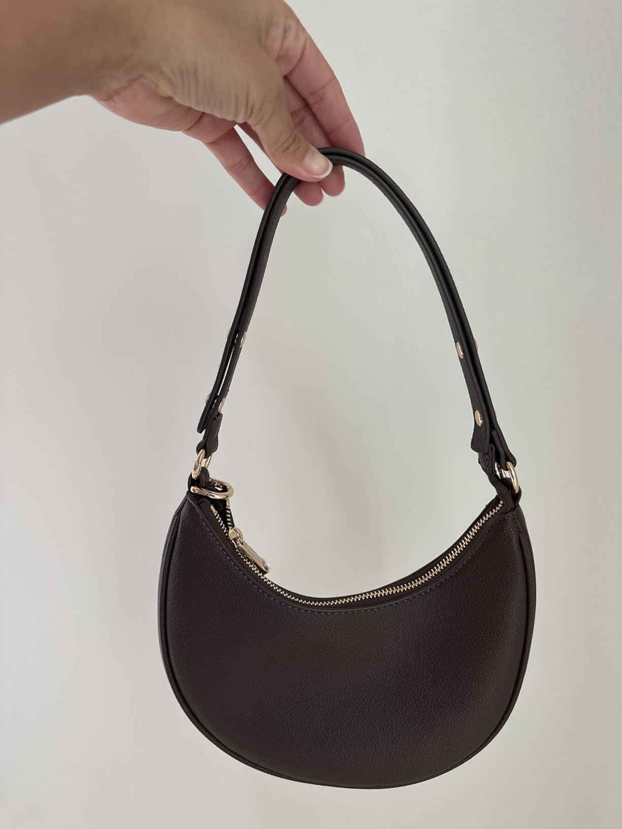 Vantamo Crescent Bags For Women with RFID Protection, Half Moon Clutch Purses for Women with Anti-Theft Clip for Extra Safety customer photo 1