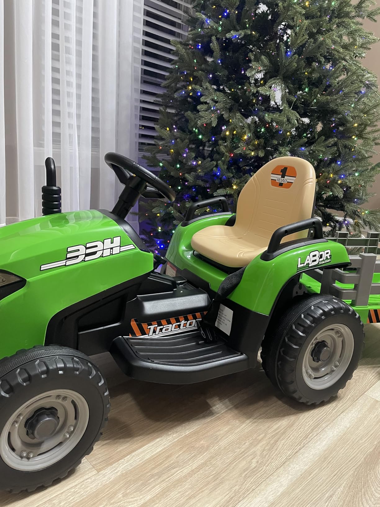 ARBELI 24V Ride On Tractor w/2.4G Remote Control, Tiltable Trailer, Green customer photo 2