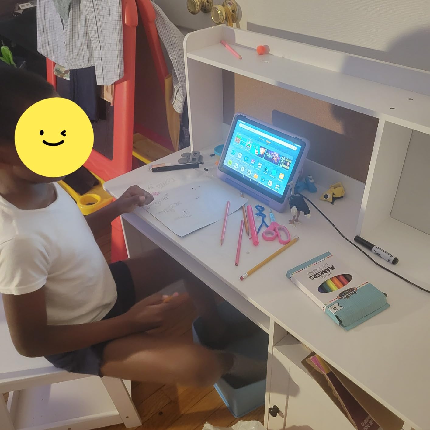TaoHFE Kids Desk and Chair Set, Kids Desk Chair with Storage, White customer photo 1
