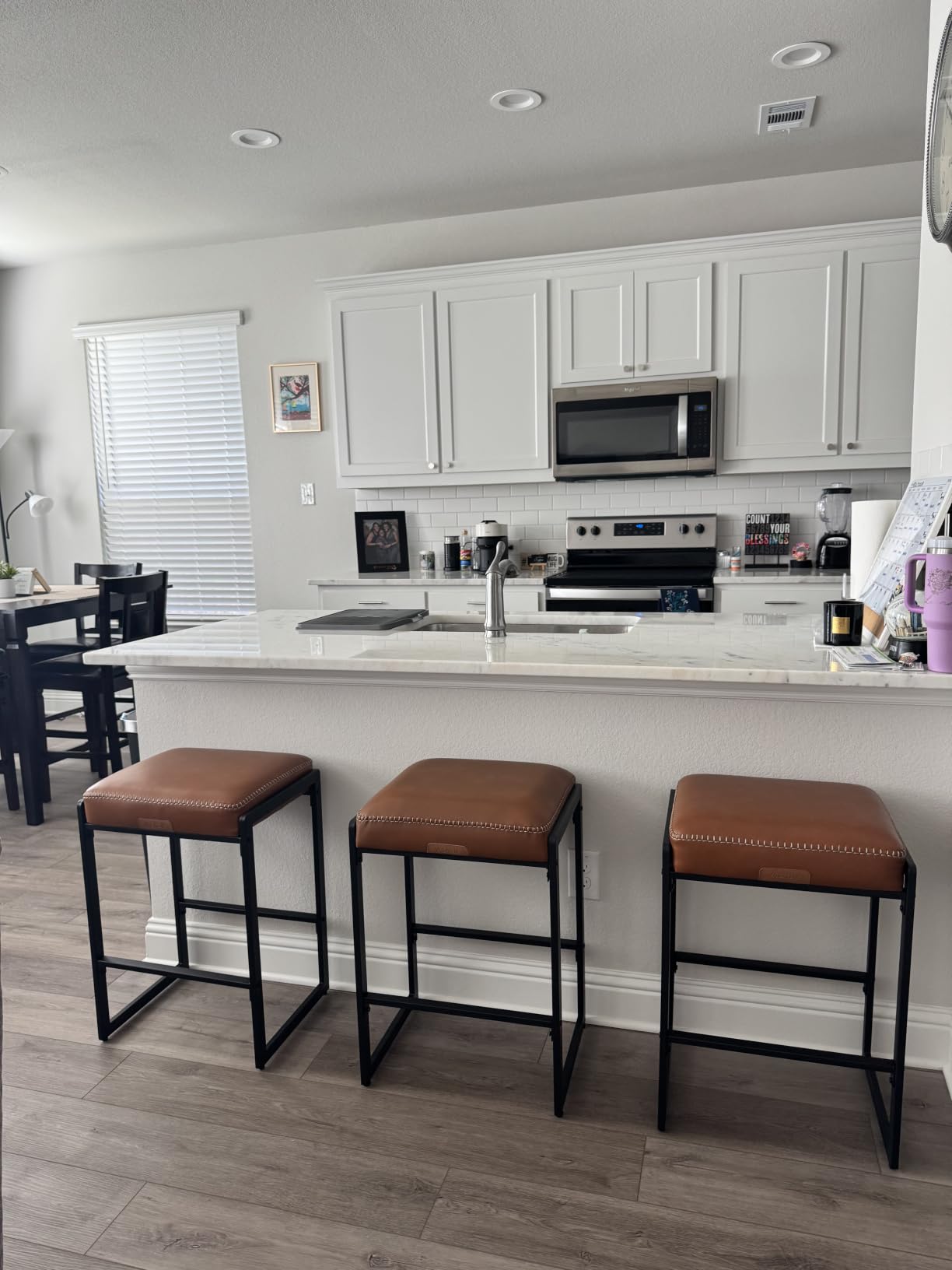 VASAGLE Bar Stools Set of 4, Counter Height, PU Leather, 26-Inch customer photo 1