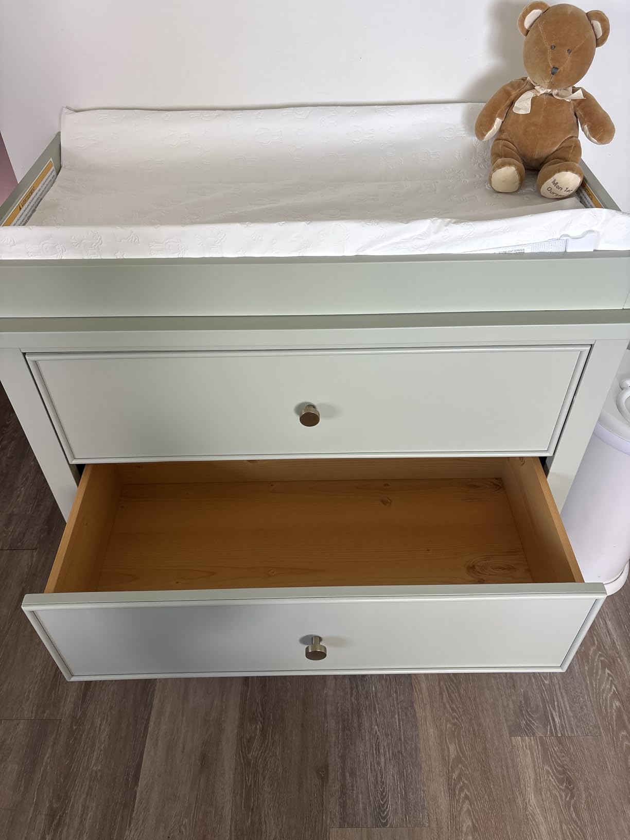 Graco Sasha 3-Drawer Chest with Changing Table Topper, Sage customer photo 2