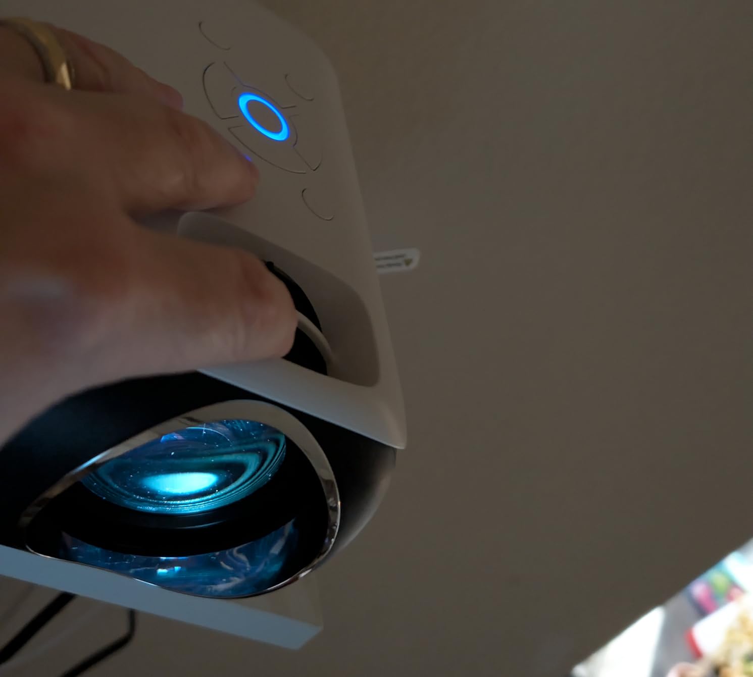 Official Licensed Google TV - HAPPRUN Native 1080P Bluetooth Projector customer photo 1