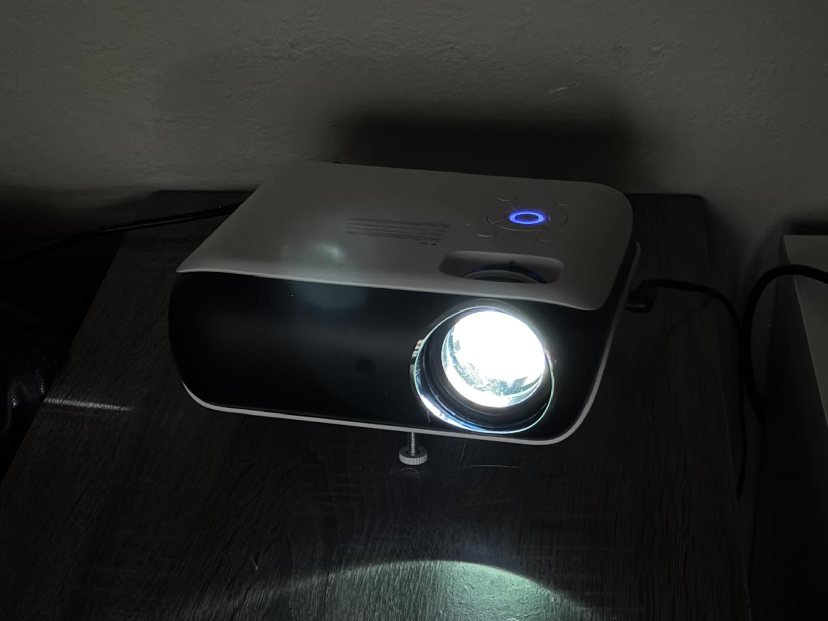 Official Licensed Google TV - HAPPRUN Native 1080P Bluetooth Projector customer photo 2